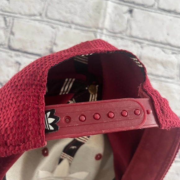 Adidas Originals Treffoil Flat Bill Maroon Hat Adjustable Snapback One Size - Picture 5 of 5